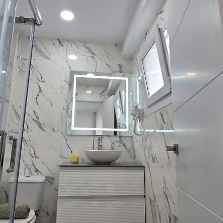 Apto Tanez Torremolinos, A טורמולינוס